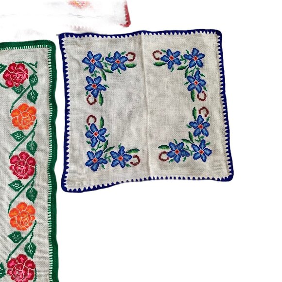 Vintage Vibrant Floral Cross Stitch Linen Trio Decor - Picture 3 of 9